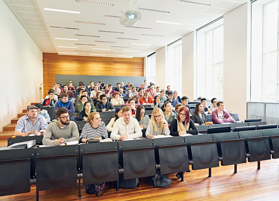 Studierende in einem Hörsaal