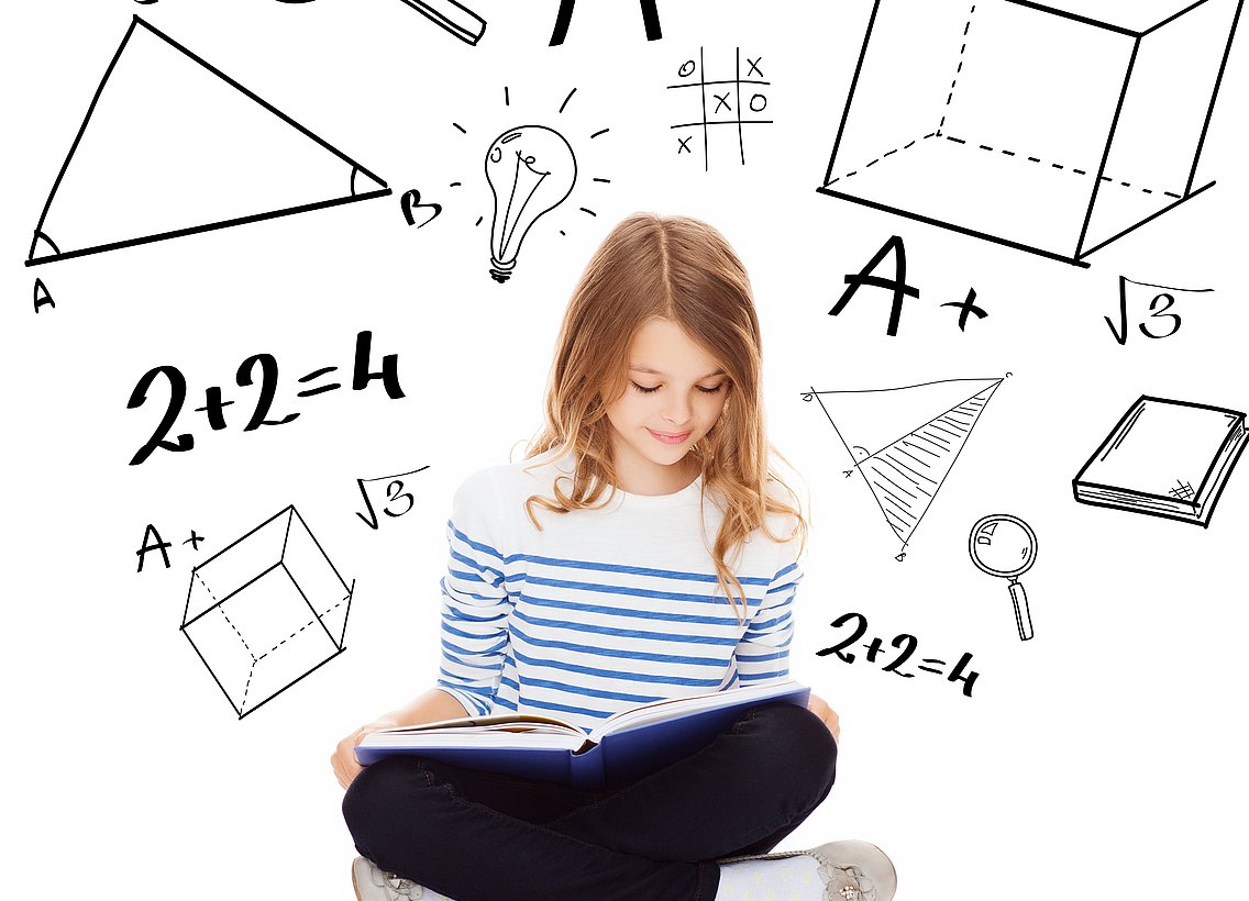 Studentin studiert Mathematik